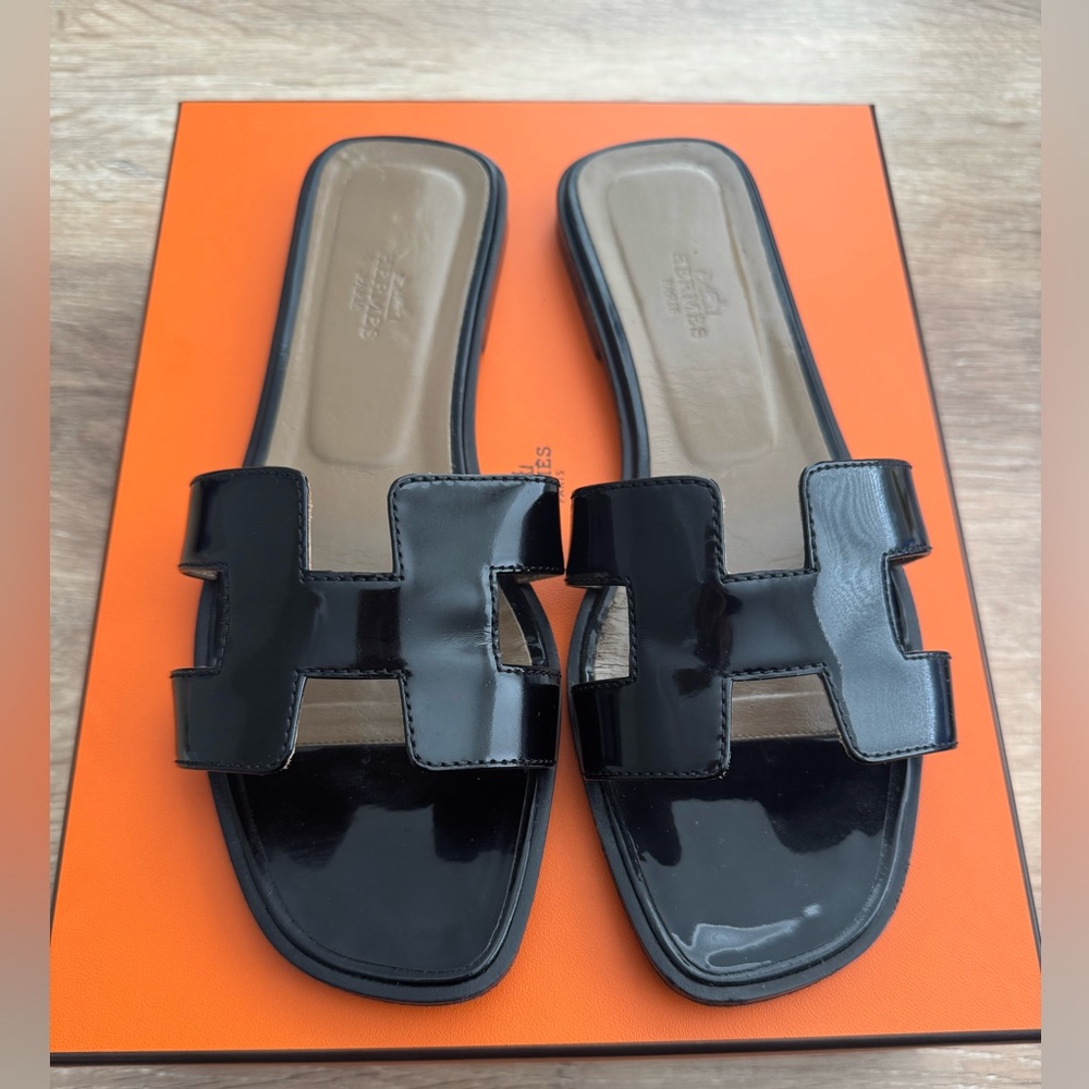 Hermès Oran Patent Leather Sandals Size 37.5